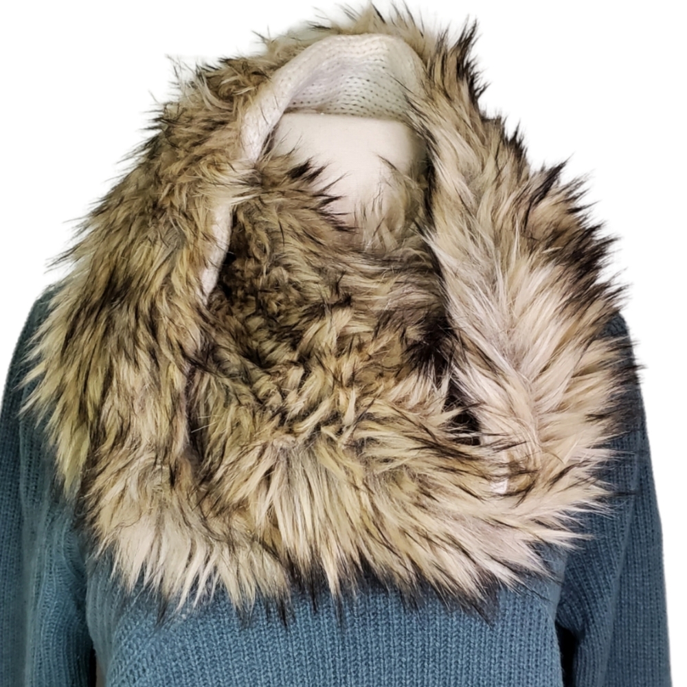 Hollister Faux Fur Knit Infinity Endless Loop Scarf Brown Cream One Size NWT